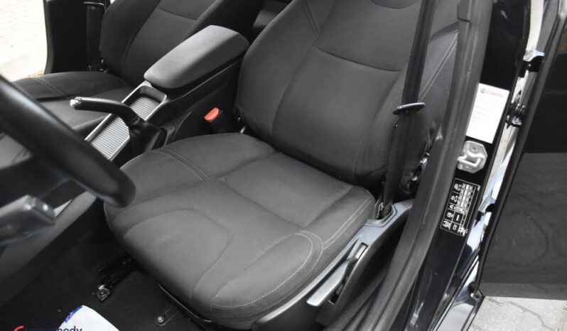VOLVO V40  | FWD (przód) | Manualna | 150 KM | Czarny full