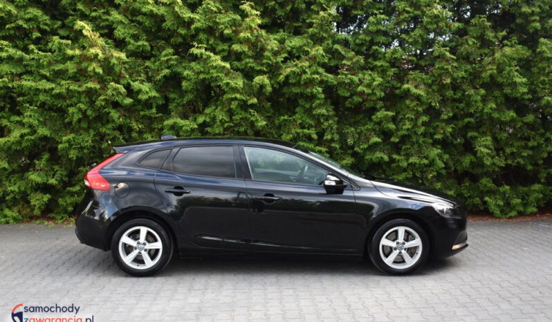 VOLVO V40  | FWD (przód) | Manualna | 150 KM | Czarny full