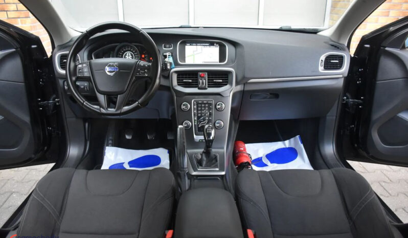VOLVO V40  | FWD (przód) | Manualna | 150 KM | Czarny full