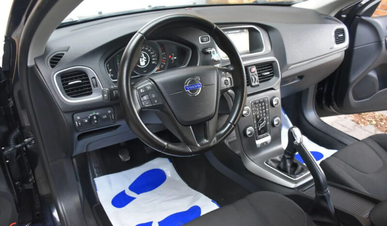 VOLVO V40  | FWD (przód) | Manualna | 150 KM | Czarny full