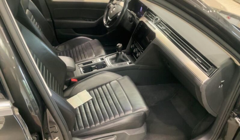 VOLKSWAGEN Passat  | 2018 | 150 KM | 1968cm3 | Szary full