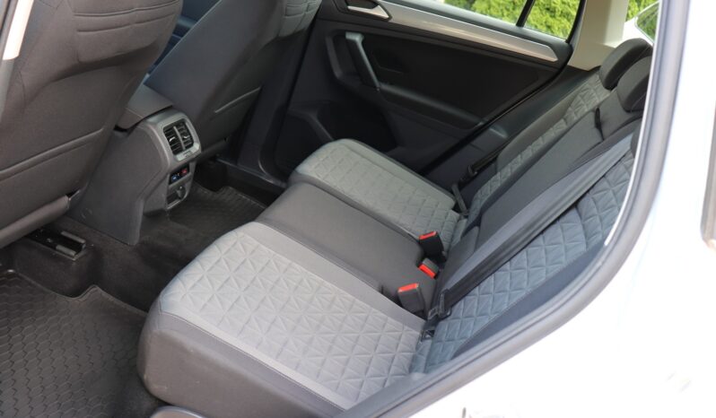 VOLKSWAGEN Tiguan  | 2021 | 150 KM | 1968cm3 | Srebrny full