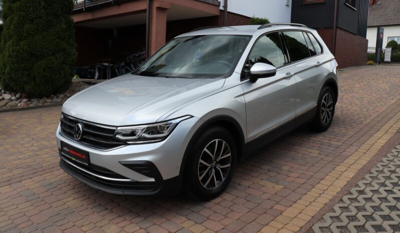 VOLKSWAGEN Tiguan  | 2021 | 150 KM | 1968cm3 | Srebrny full