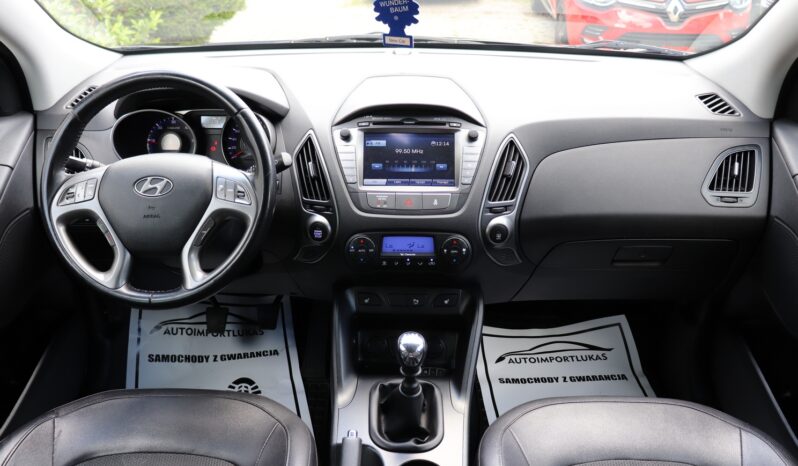 HYUNDAI ix35  | 2015 | 115 KM | 1685cm3 | Czarny full