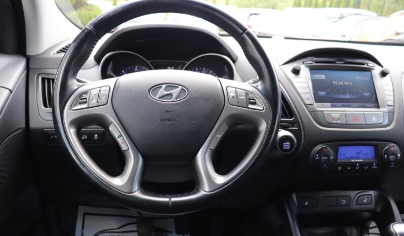 HYUNDAI ix35  | 2015 | 115 KM | 1685cm3 | Czarny full