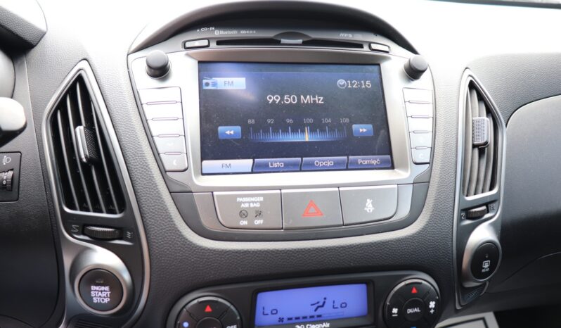 HYUNDAI ix35  | 2015 | 115 KM | 1685cm3 | Czarny full