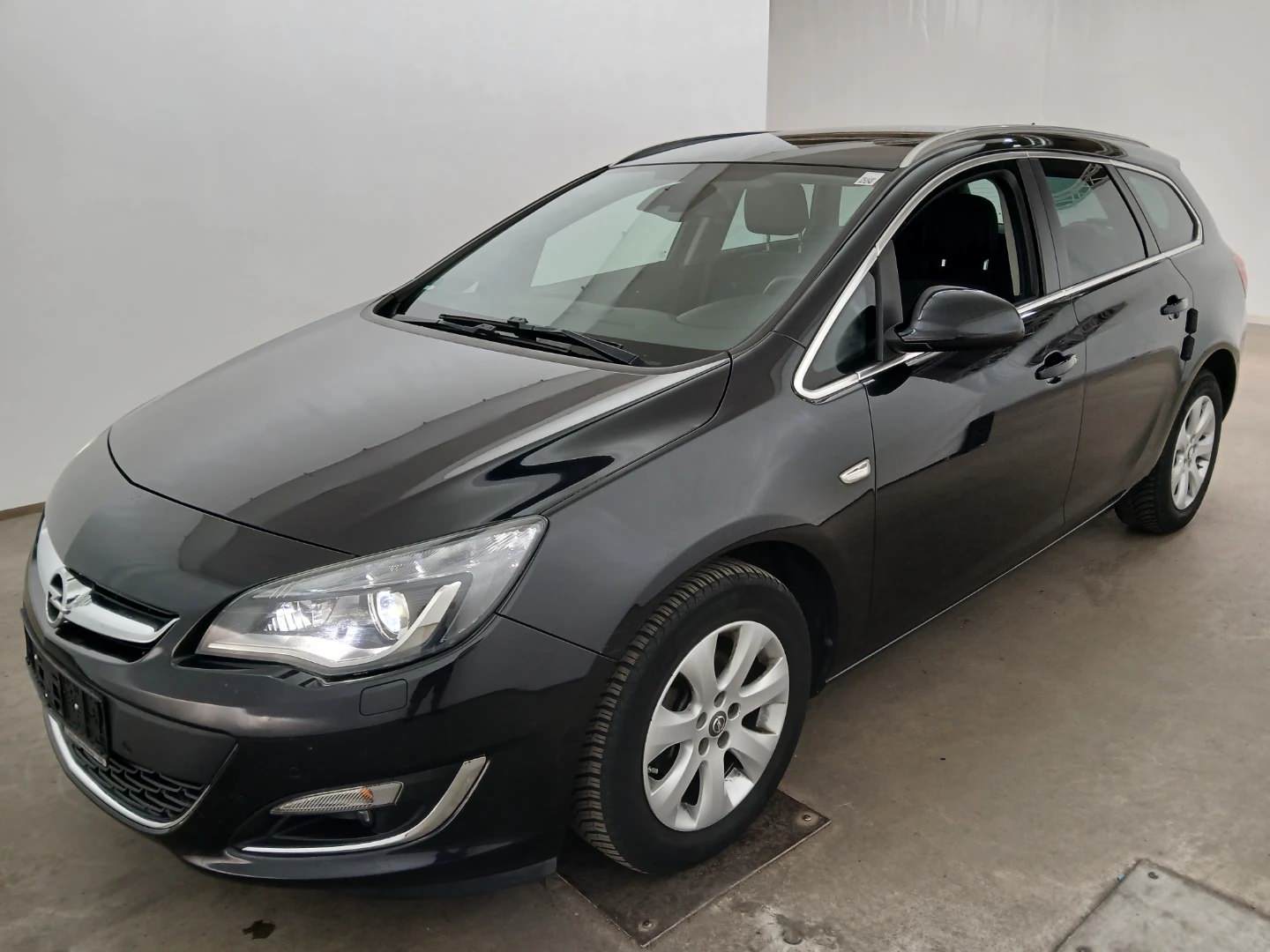Opel Astra | 2015 | 140 Km | 1400Cm3 | Czarny