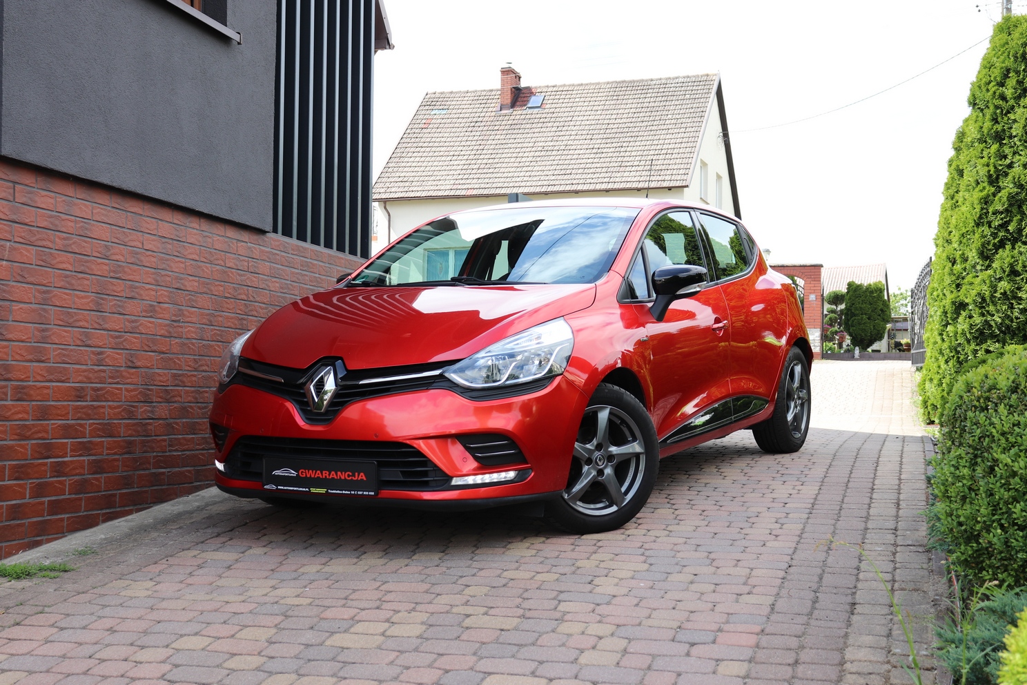 Renault Clio  | 2018 | 73 Km | 1149Cm3 | Czerwony