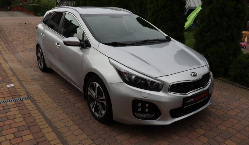 KIA Ceed  | 2015 | 136 KM | 1582cm3 | Srebrny full