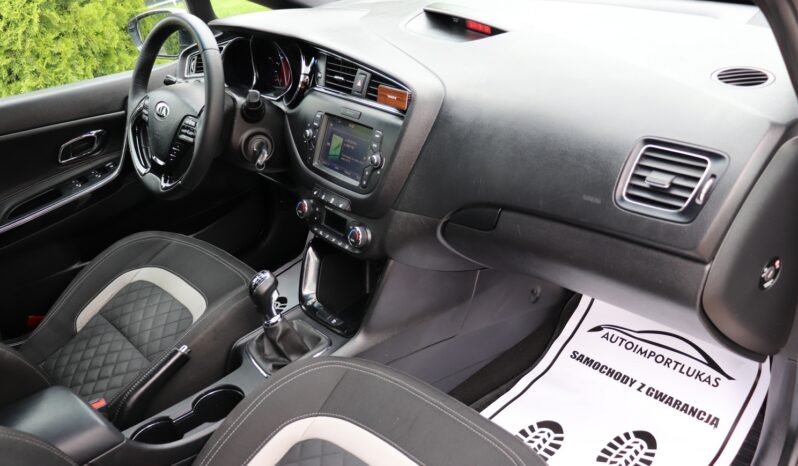KIA Ceed  | 2015 | 136 KM | 1582cm3 | Srebrny full