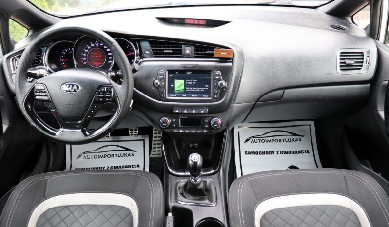 KIA Ceed  | 2015 | 136 KM | 1582cm3 | Srebrny full