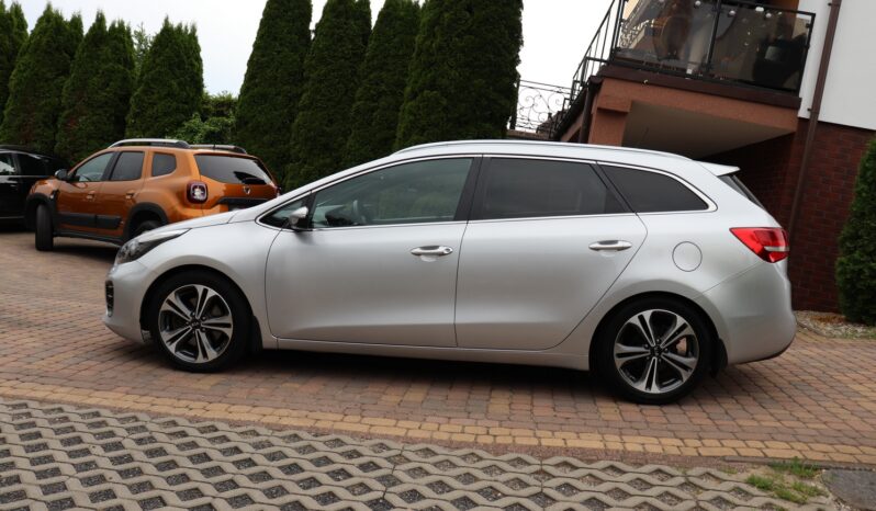 KIA Ceed  | 2015 | 136 KM | 1582cm3 | Srebrny full