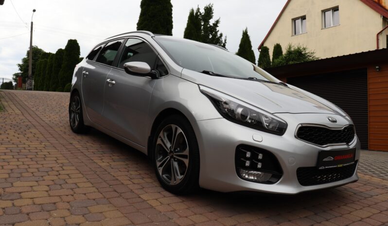 KIA Ceed  | 2015 | 136 KM | 1582cm3 | Srebrny full