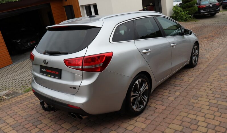 KIA Ceed  | 2015 | 136 KM | 1582cm3 | Srebrny full