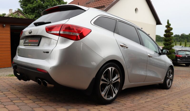 KIA Ceed  | 2015 | 136 KM | 1582cm3 | Srebrny full