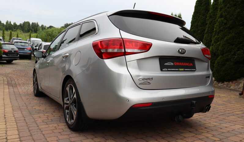 KIA Ceed  | 2015 | 136 KM | 1582cm3 | Srebrny full