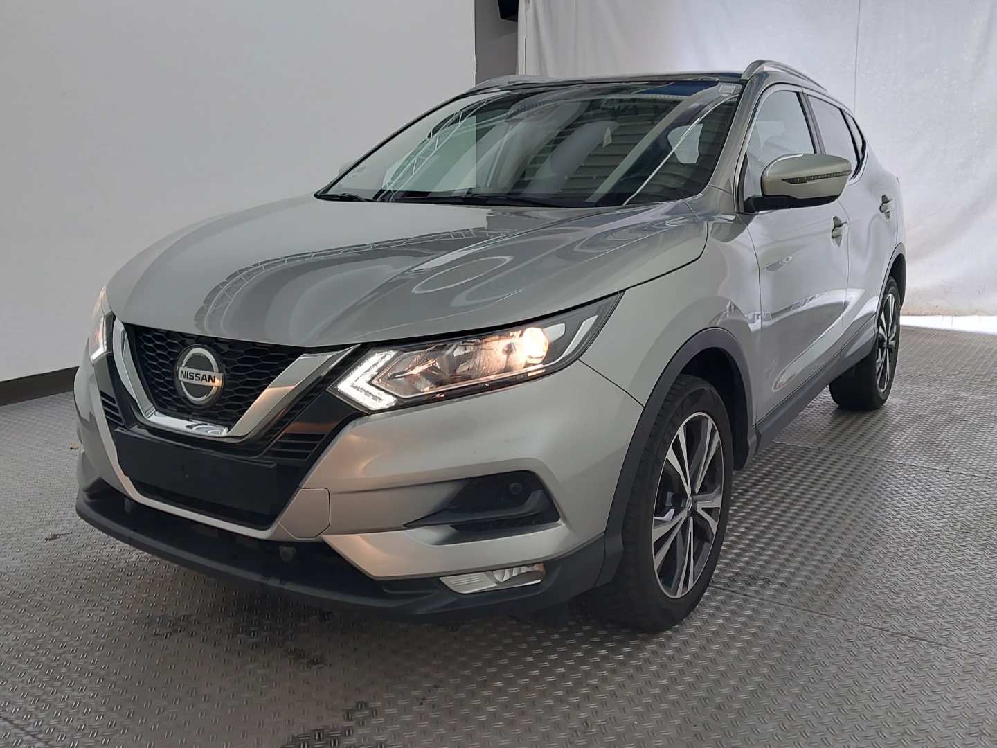 Nissan Qashqai  | 2019 | 140 Km | 1300Cm3 | Szary