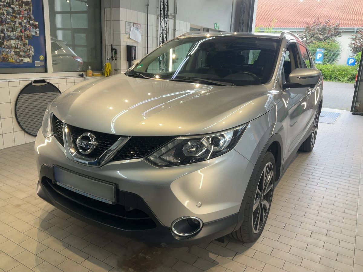 Nissan Qashqai  | 2017 | 163 Km | 1618Cm3 | Szary