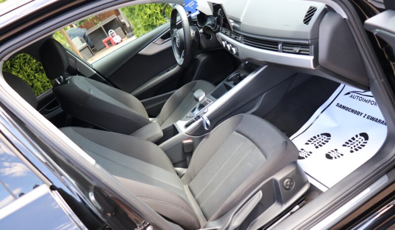 AUDI A4 Avant | 2022 | 163 KM | 1968cm3 | Czarny full