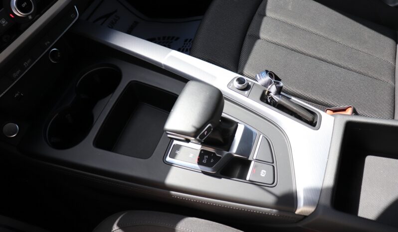 AUDI A4 Avant | 2022 | 163 KM | 1968cm3 | Czarny full