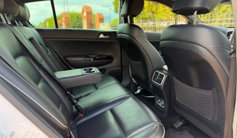 KIA Sportage  | 4×4 (doł. automatycznie) | Manualna | 177 KM | Biały full