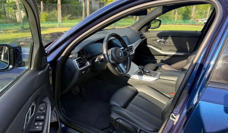 BMW Seria 3 | RWD (tył) | Automatyczna | 184 KM | Granatowy full