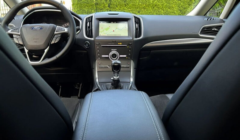 FORD S-Max  | FWD (przód) | Manualna | 150 KM | Szary full