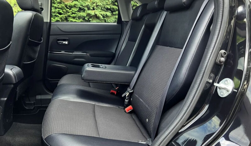 PEUGEOT 4008  | 4×4 (doł. ręcznie) | Manualna | 115 KM | Czarny full