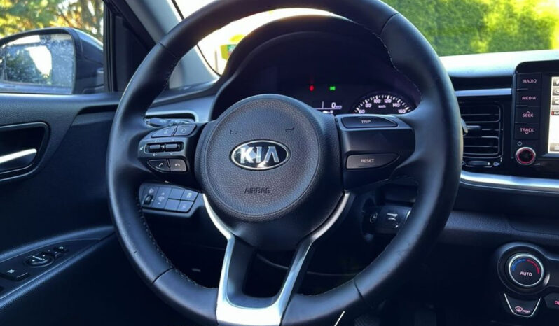 KIA Stonic  | FWD (przód) | Manualna | 84 KM | Szary full