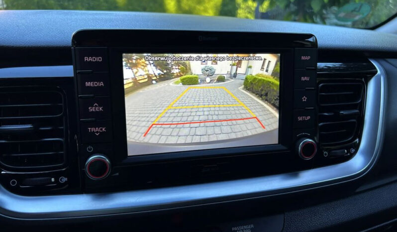 KIA Stonic  | FWD (przód) | Manualna | 84 KM | Szary full