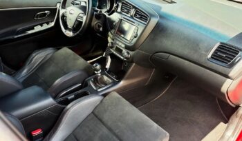 KIA Ceed  | FWD (przód) | Manualna | 204 KM | Czerwony full