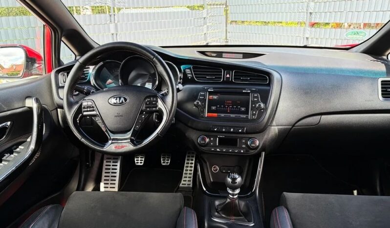 KIA Ceed  | FWD (przód) | Manualna | 204 KM | Czerwony full