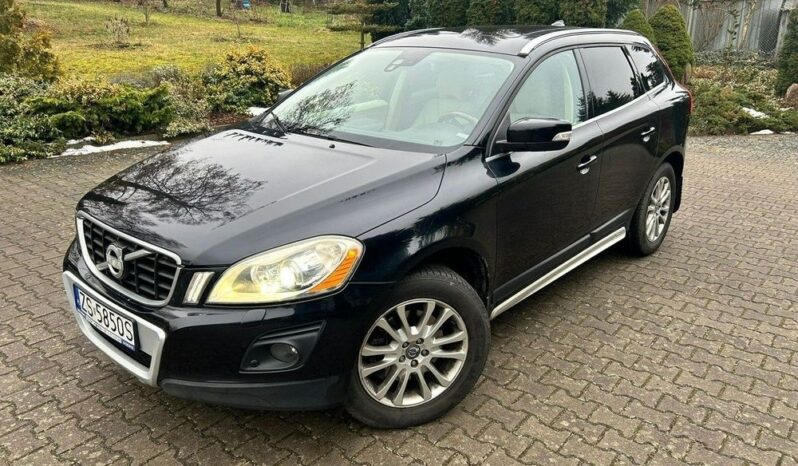 VOLVO XC 60 | 4×4 (doł. automatycznie) | Automatyczna | 205 KM | Niebieski full