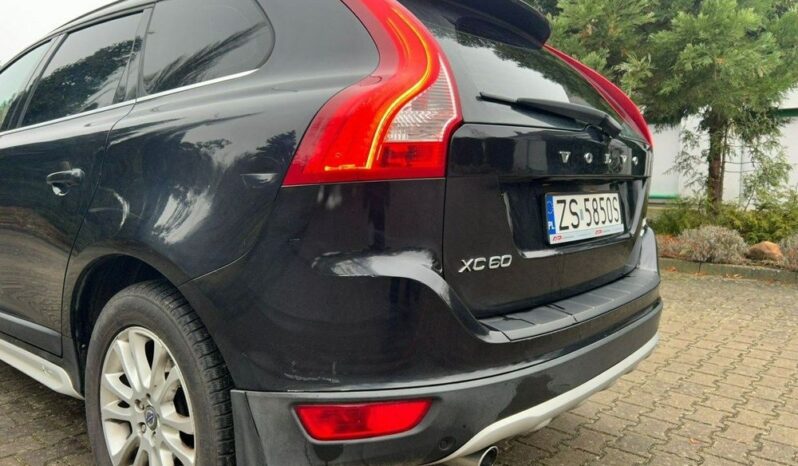 VOLVO XC 60 | 4×4 (doł. automatycznie) | Automatyczna | 205 KM | Niebieski full