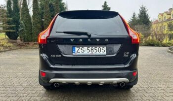 VOLVO XC 60 | 4×4 (doł. automatycznie) | Automatyczna | 205 KM | Niebieski full