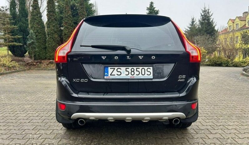 VOLVO XC 60 | 4×4 (doł. automatycznie) | Automatyczna | 205 KM | Niebieski full