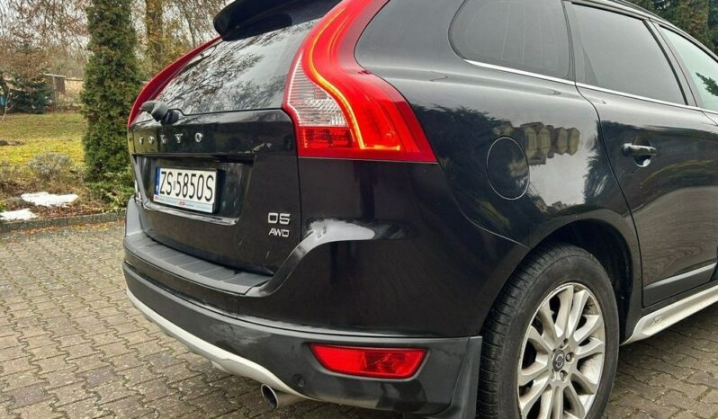 VOLVO XC 60 | 4×4 (doł. automatycznie) | Automatyczna | 205 KM | Niebieski full