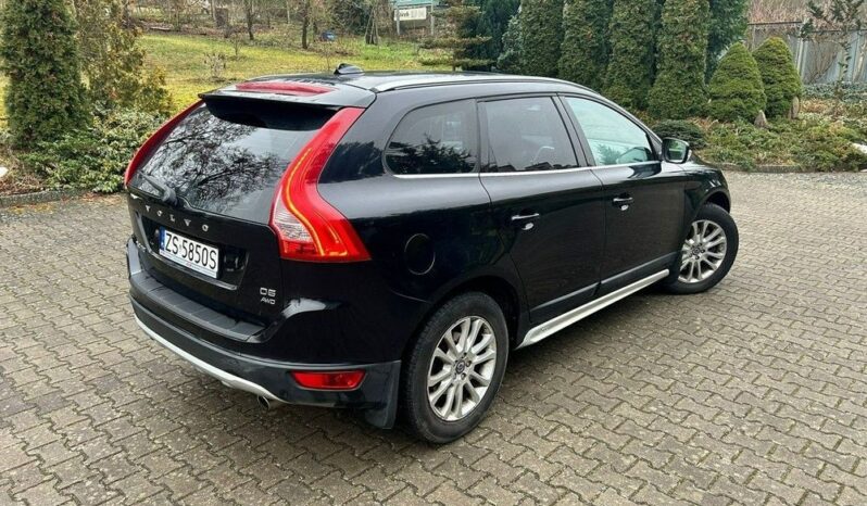 VOLVO XC 60 | 4×4 (doł. automatycznie) | Automatyczna | 205 KM | Niebieski full