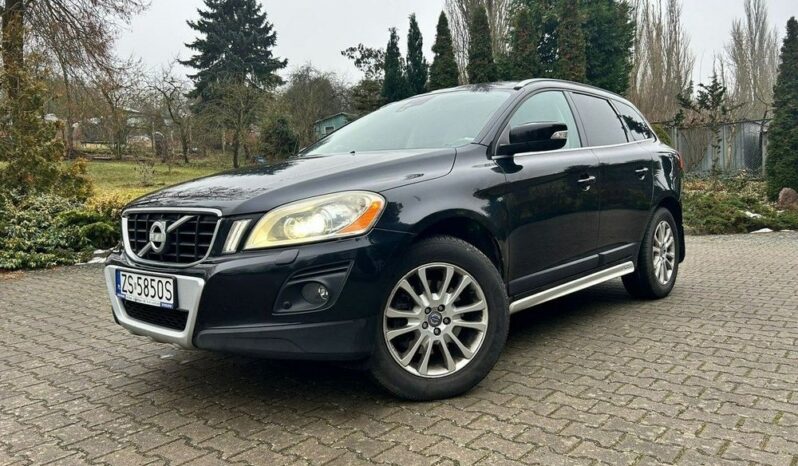 VOLVO XC 60 | 4×4 (doł. automatycznie) | Automatyczna | 205 KM | Niebieski full