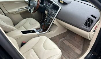 VOLVO XC 60 | 4×4 (doł. automatycznie) | Automatyczna | 205 KM | Niebieski full