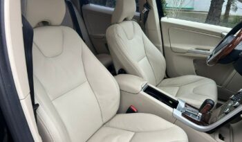 VOLVO XC 60 | 4×4 (doł. automatycznie) | Automatyczna | 205 KM | Niebieski full