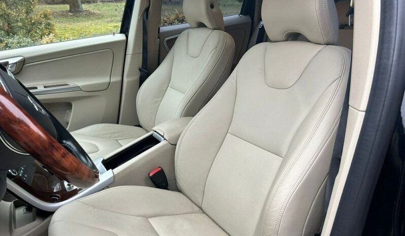 VOLVO XC 60 | 4×4 (doł. automatycznie) | Automatyczna | 205 KM | Niebieski full