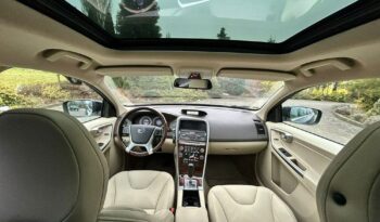VOLVO XC 60 | 4×4 (doł. automatycznie) | Automatyczna | 205 KM | Niebieski full