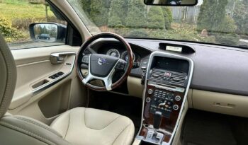 VOLVO XC 60 | 4×4 (doł. automatycznie) | Automatyczna | 205 KM | Niebieski full