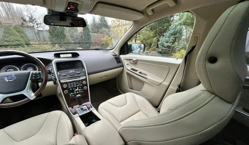 VOLVO XC 60 | 4×4 (doł. automatycznie) | Automatyczna | 205 KM | Niebieski full