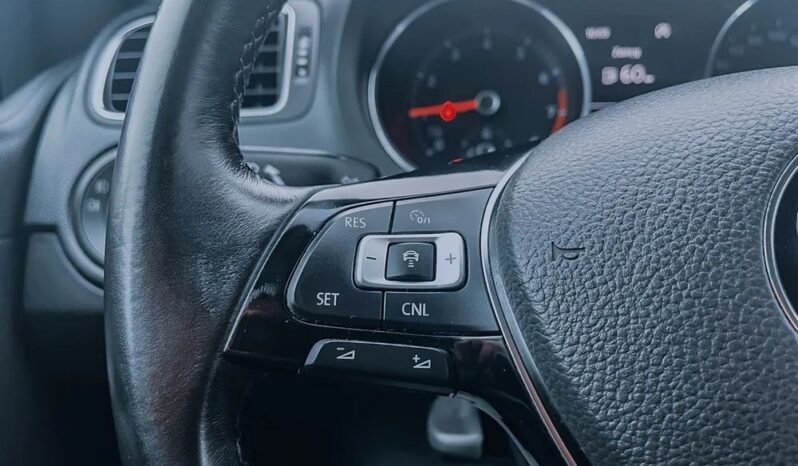 Volkswagen Polo | FWD (przód) | Automatyczna | 95 KM | Czarny full