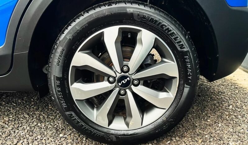 Kia Stonic | FWD (przód) | Manualna | 100 KM | Niebieski full