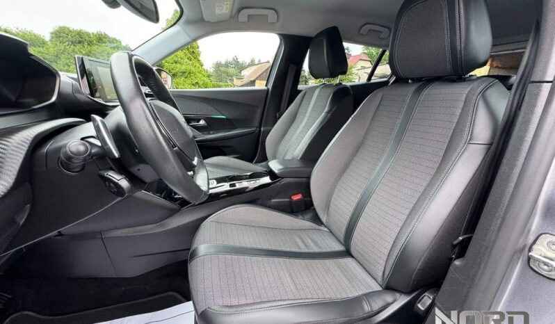 PEUGEOT 2008  | FWD (przód) | Automatyczna | 130 KM | Szary full