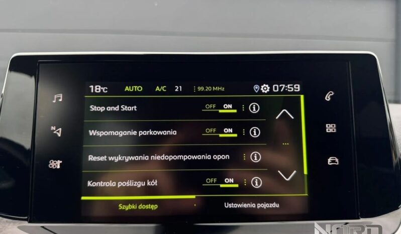 PEUGEOT 2008  | FWD (przód) | Automatyczna | 130 KM | Szary full