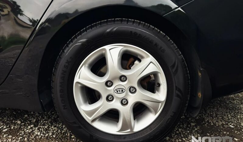 KIA Ceed  | FWD (przód) | Manualna | 100 KM | Czarny full